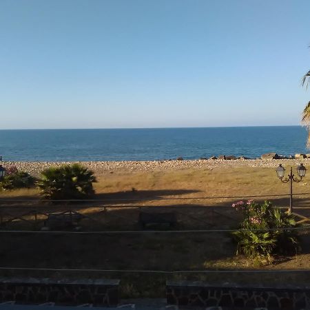 Casa Lungomare Βίλα Caronia Marina Εξωτερικό φωτογραφία